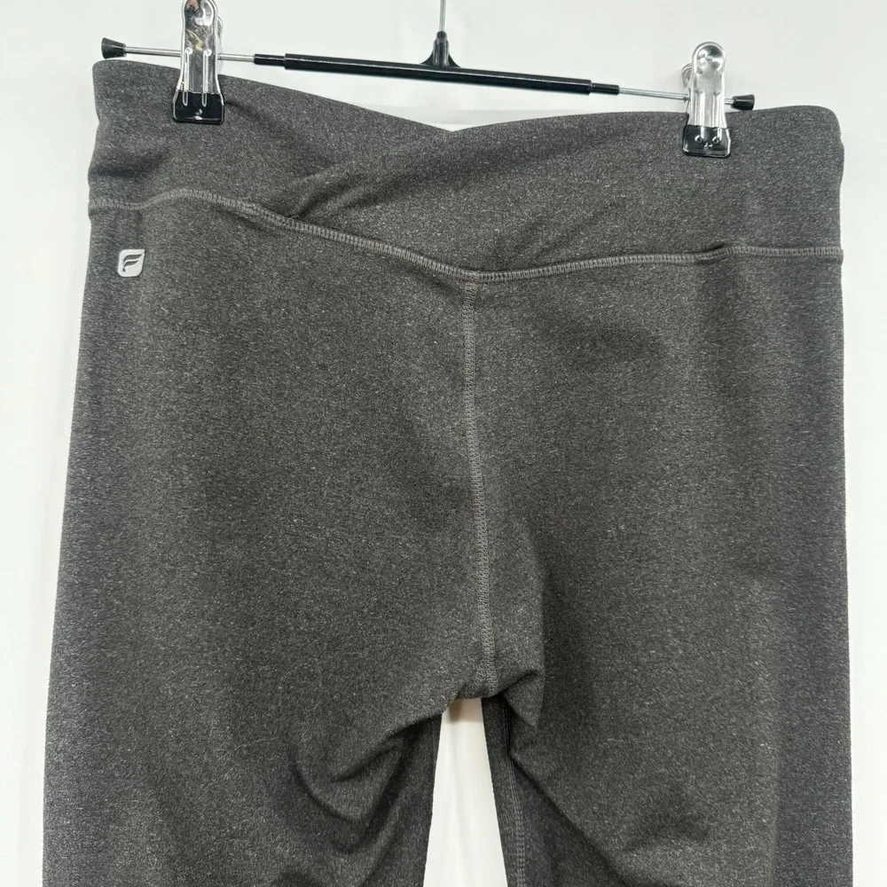 Fabletics Crop Capri‎ Leggings Athletic Women's Size M Grey